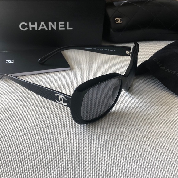 Chanel sunglasses - Picture 5 of 6